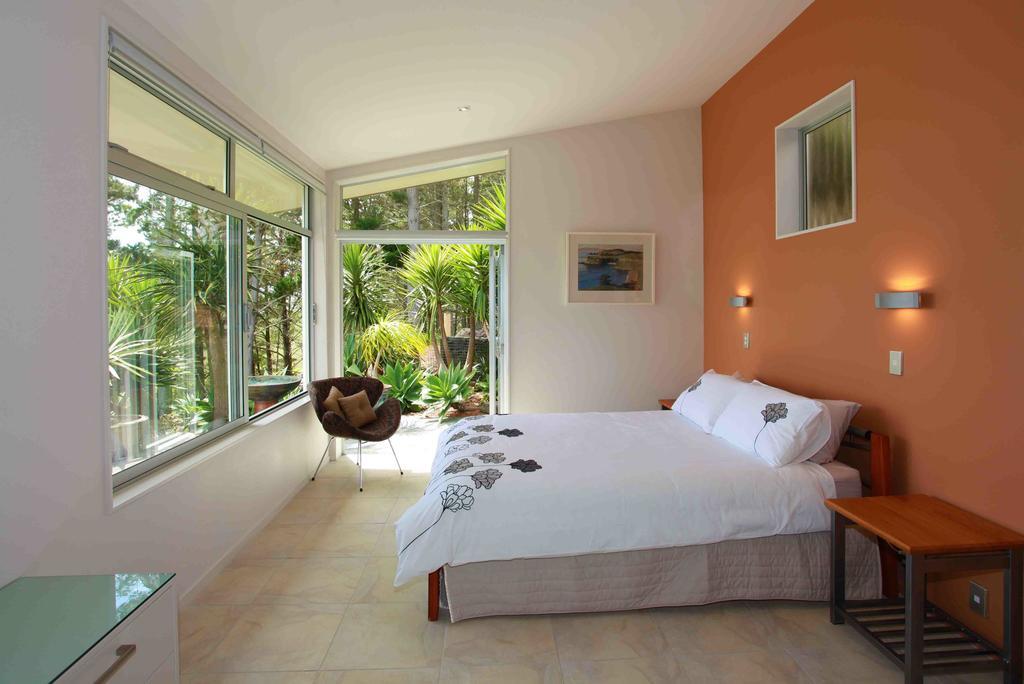 Nikau Apartments Waiheke Island Onetangi ภายนอก รูปภาพ