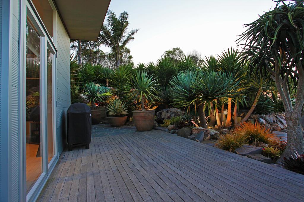 Nikau Apartments Waiheke Island Onetangi ภายนอก รูปภาพ